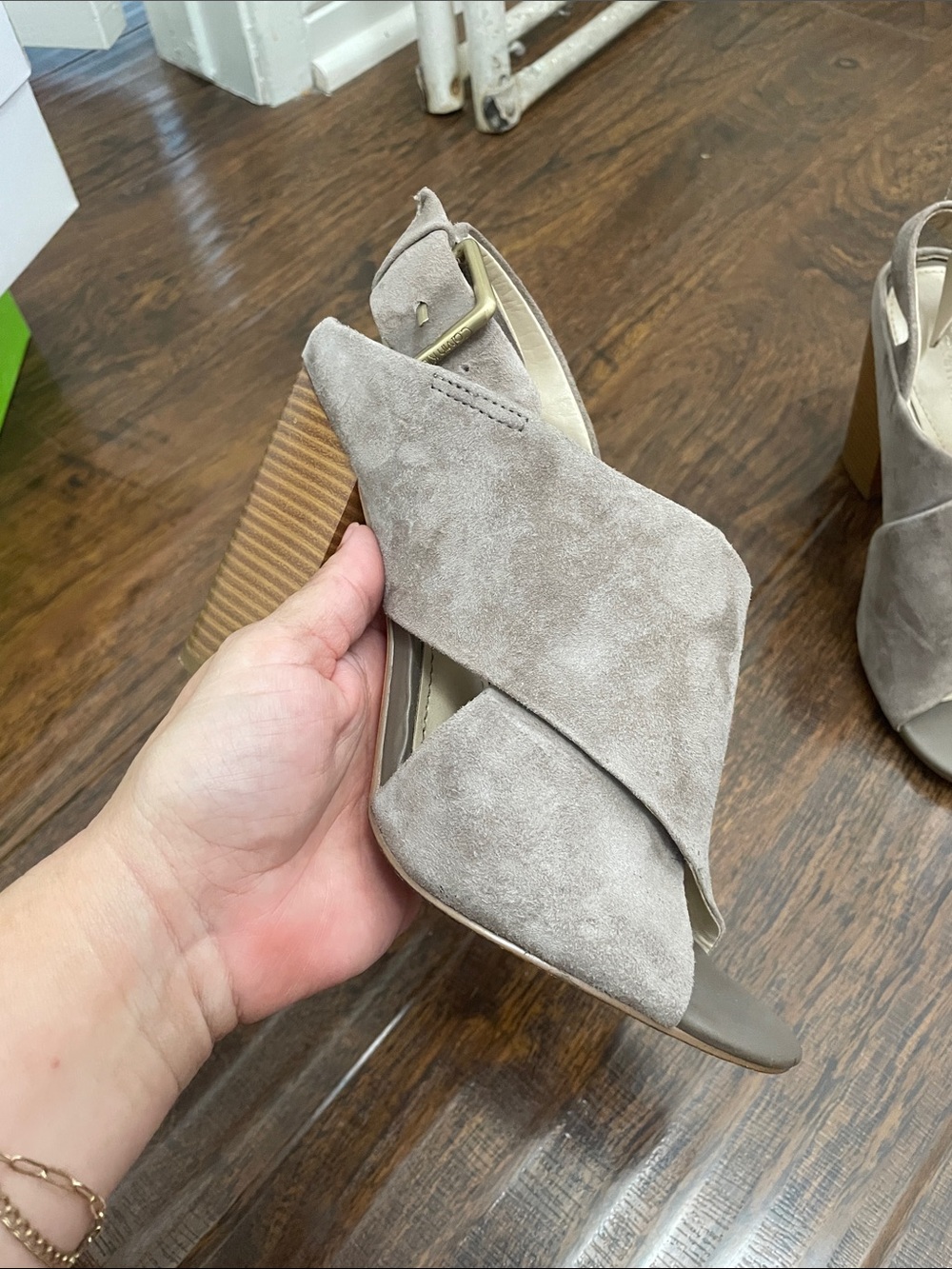 Calvin Klein “Suchi Dressy” sandals - Picture 4 of 5
